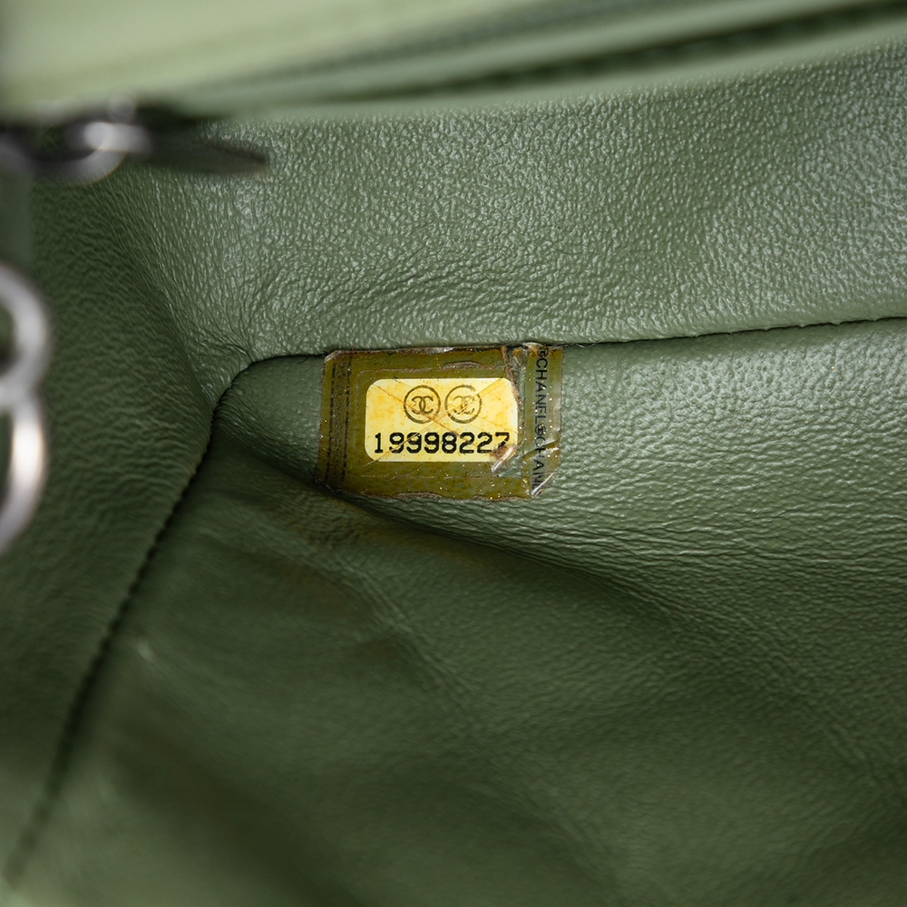 Pre-Loved Chanel Mini Rectangular Classic Lambski… - image 5